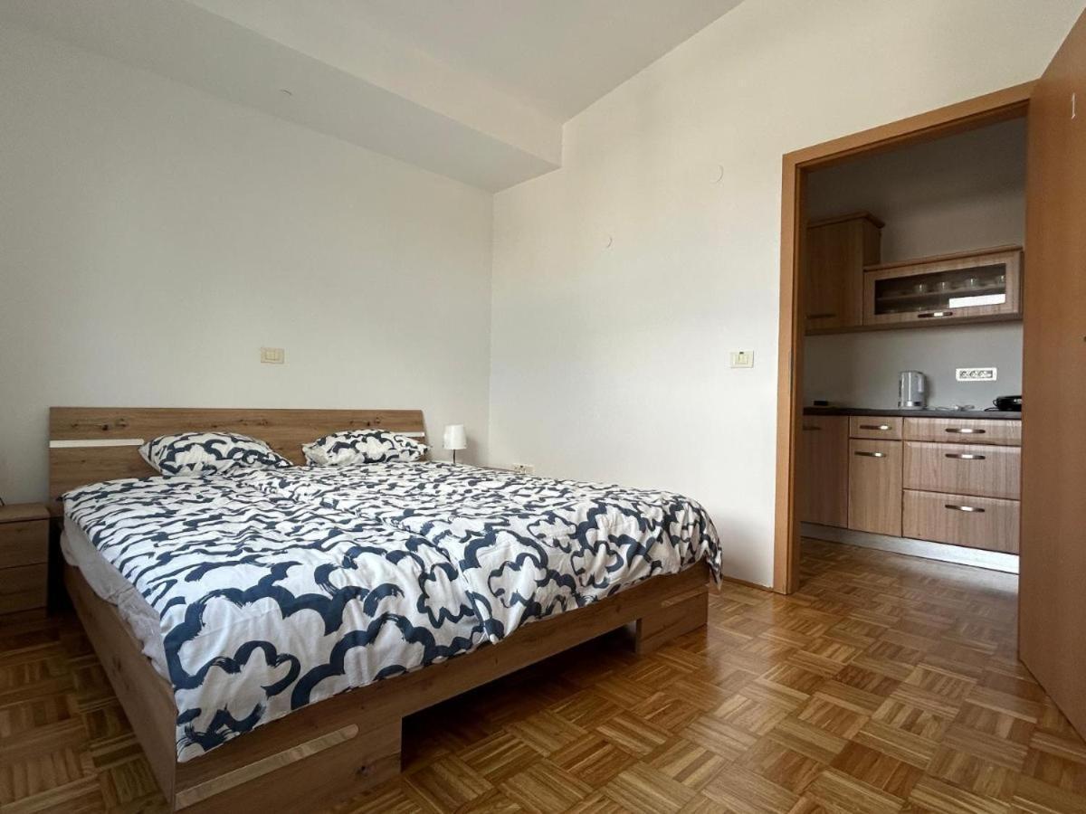 Apartma Lunca 3 *